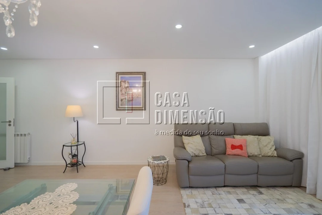 Apartamento T2 para Venda em Carnaxide e Queijas Foto 21