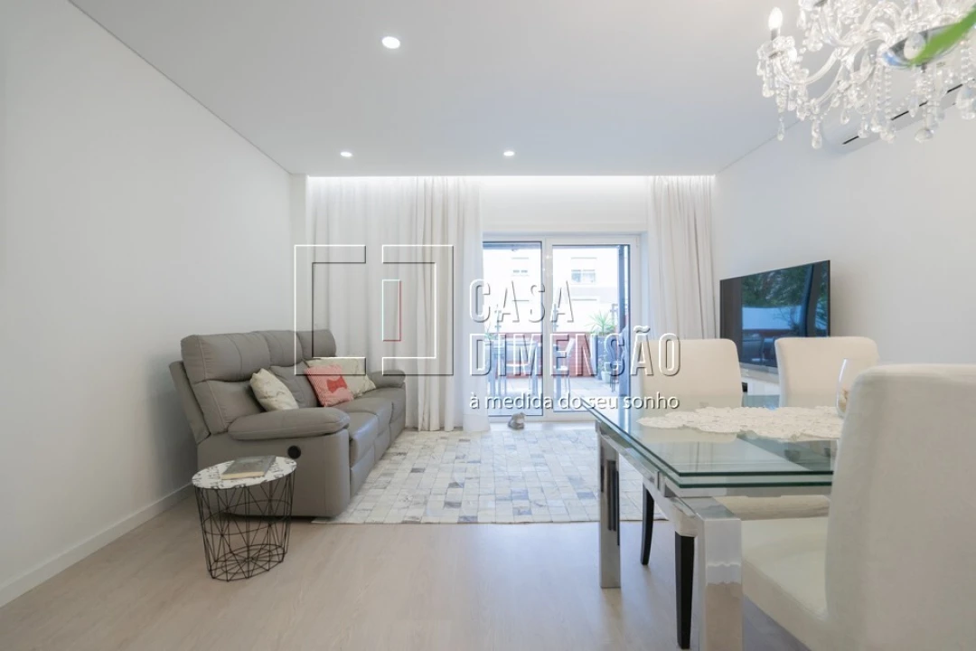 Apartamento T2 para Venda em Carnaxide e Queijas Foto 26