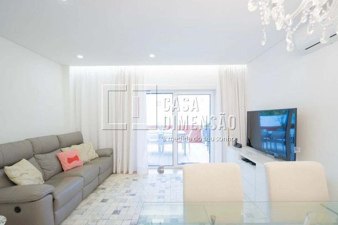 Apartamento T2 para Venda em Carnaxide e Queijas Foto 27