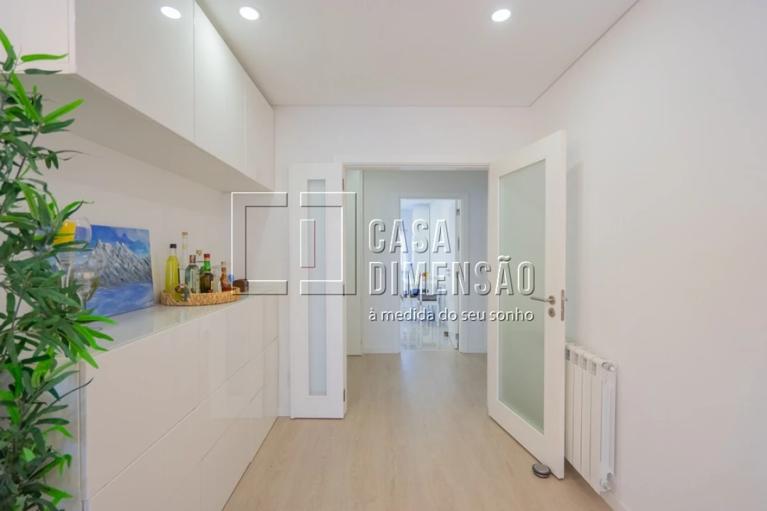 Apartamento T2 para Venda em Carnaxide e Queijas Foto 29