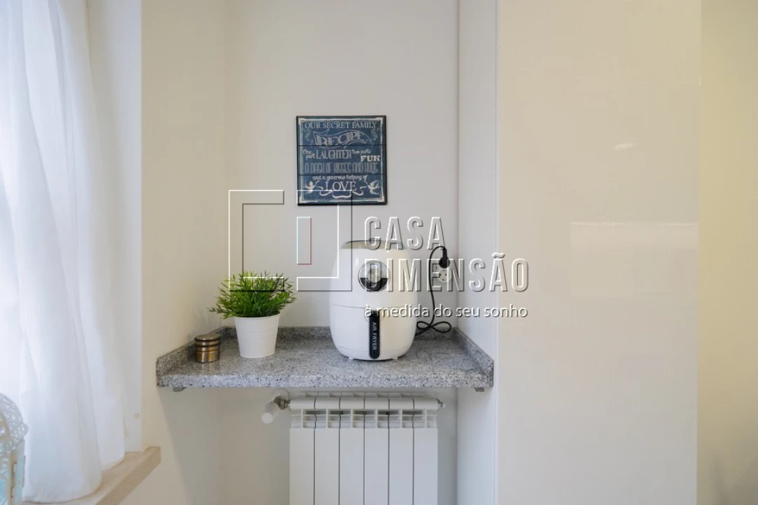 Apartamento T2 para Venda em Carnaxide e Queijas Foto 38