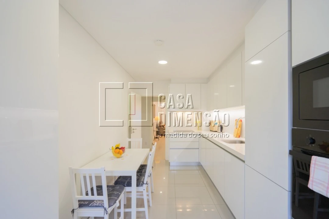 Apartamento T2 para Venda em Carnaxide e Queijas Foto 40