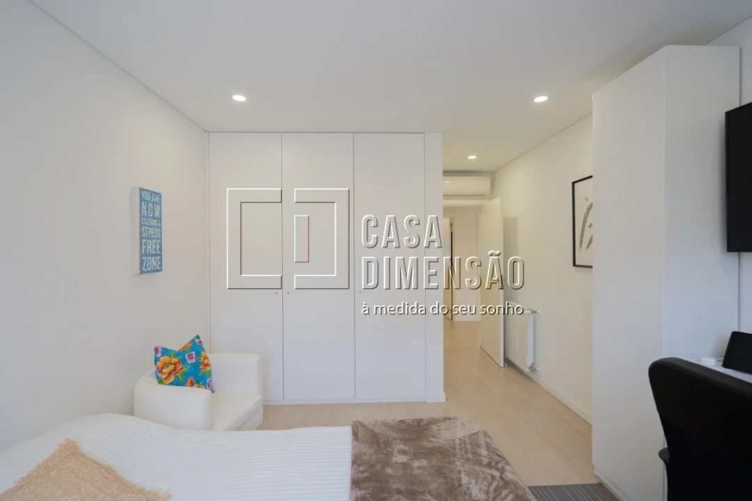 Apartamento T2 para Venda em Carnaxide e Queijas Foto 60