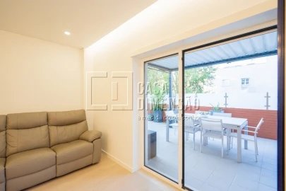 Apartamento T2 para Venda em Carnaxide e Queijas
