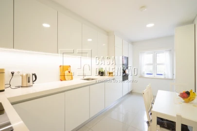 Apartamento T2 para Venda em Carnaxide e Queijas