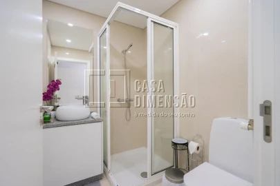 Apartamento T2 para Venda em Carnaxide e Queijas