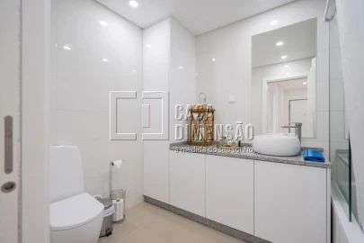 Apartamento T2 para Venda em Carnaxide e Queijas