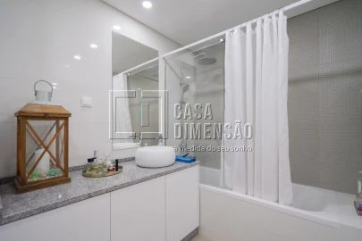 Apartamento T2 para Venda em Carnaxide e Queijas