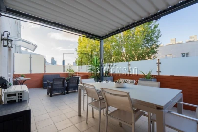 Apartamento T2 para Venda em Carnaxide e Queijas