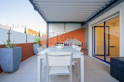 Apartamento T2 para Venda em Carnaxide e Queijas