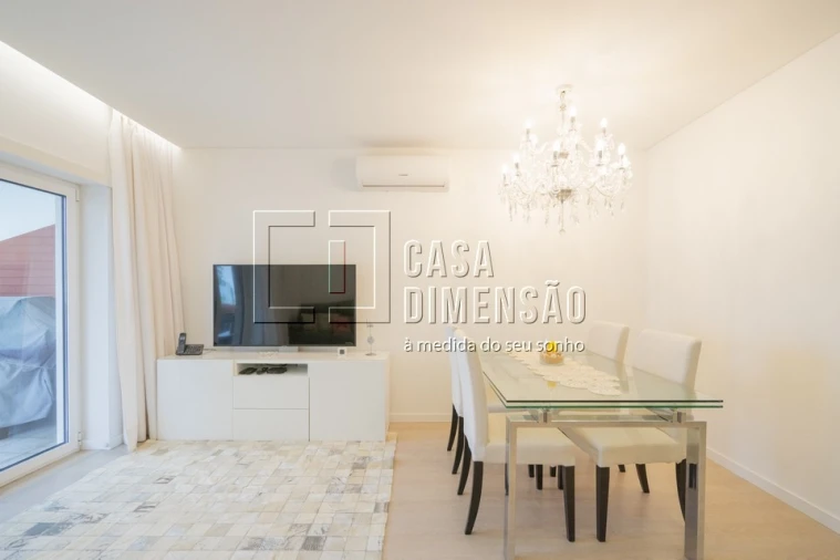 Apartamento T2 para Venda em Carnaxide e Queijas Foto 12