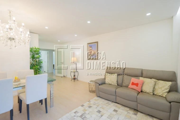Apartamento T2 para Venda em Carnaxide e Queijas Foto 18