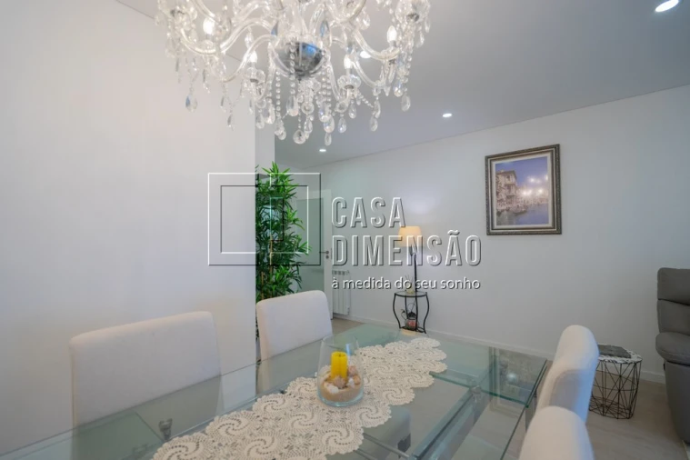 Apartamento T2 para Venda em Carnaxide e Queijas Foto 24