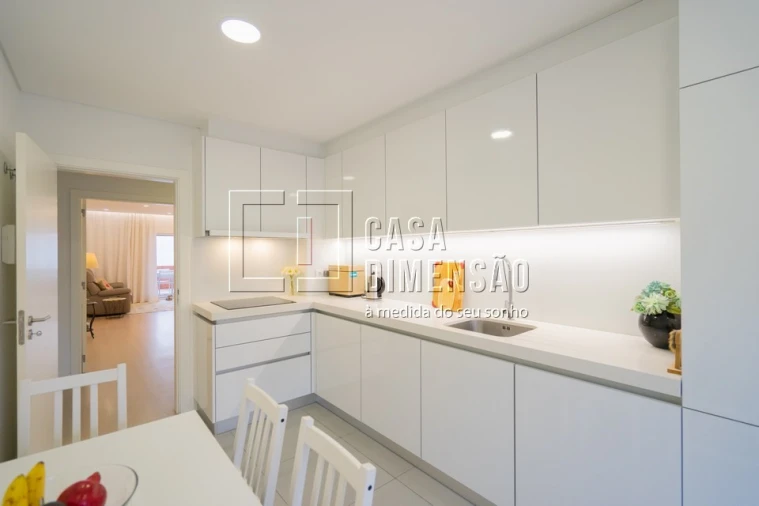 Apartamento T2 para Venda em Carnaxide e Queijas Foto 43