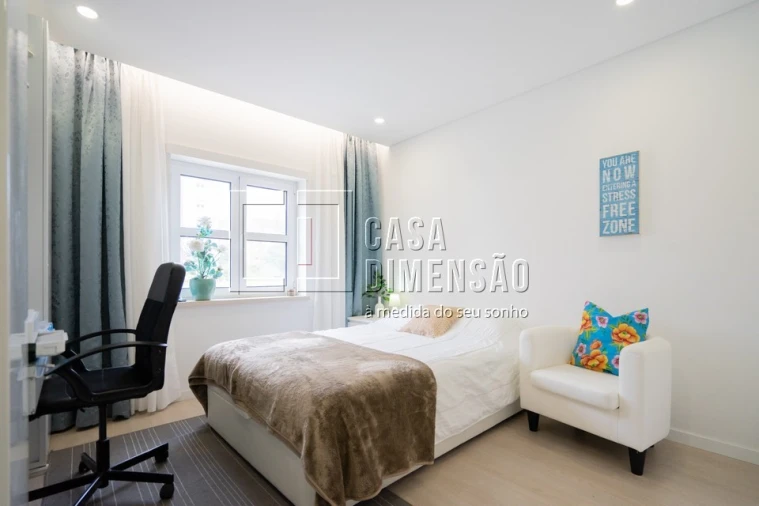 Apartamento T2 para Venda em Carnaxide e Queijas Foto 57