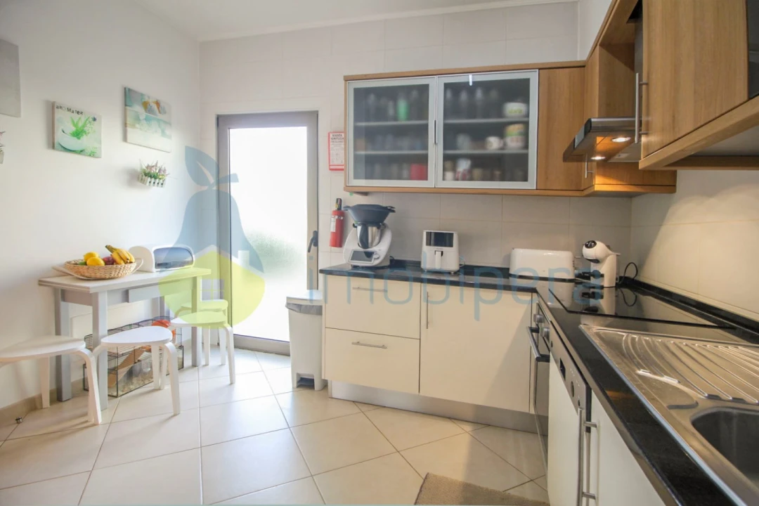 Moradia T3 para Venda em Ferreiras Foto 12