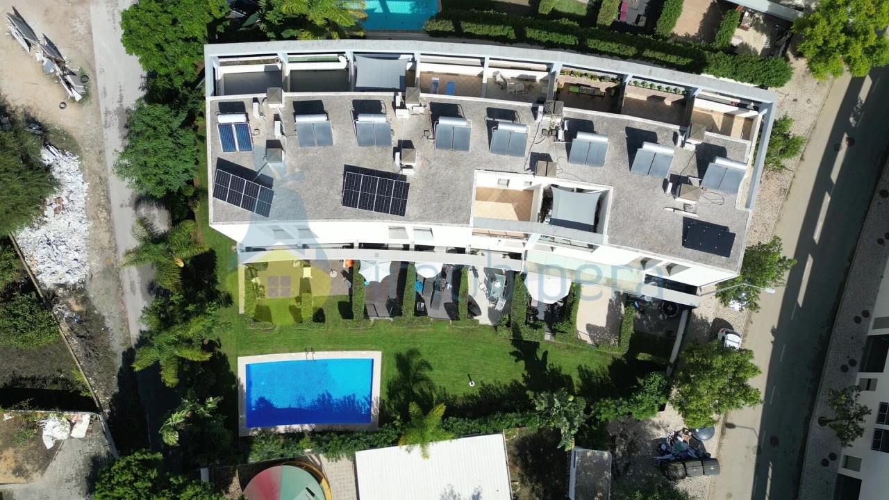 Moradia T3 para Venda em Ferreiras Foto 1