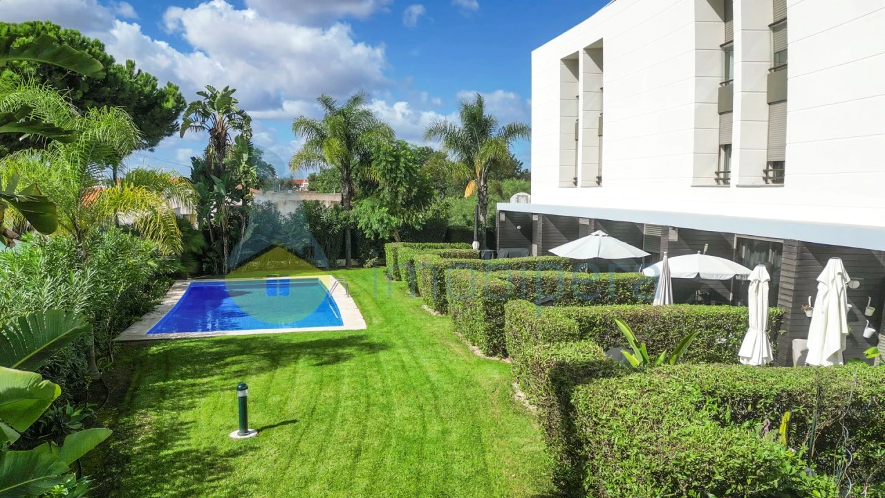 Moradia T3 para Venda em Ferreiras Foto 3