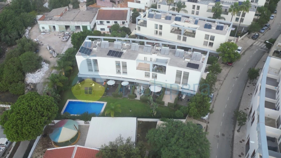 Moradia T3 para Venda em Ferreiras Foto 2