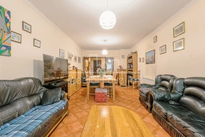 Apartamento T2 para Venda em Aver-O-Mar, Amorim e Terroso