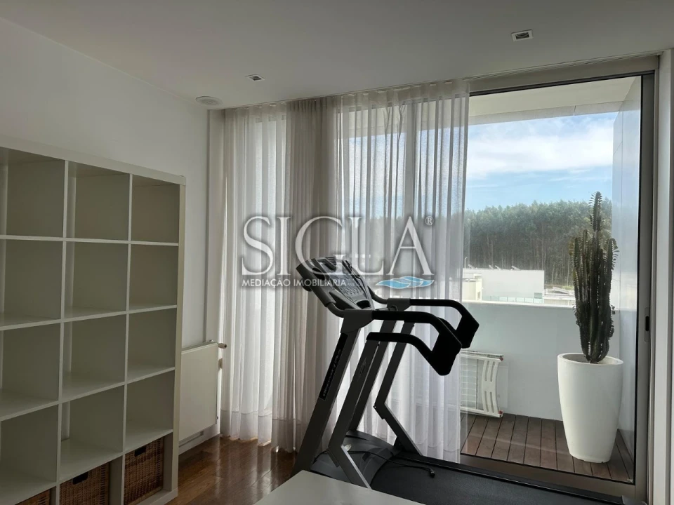 Apartamento T3 para Arrendamento em Arcozelo Foto 13