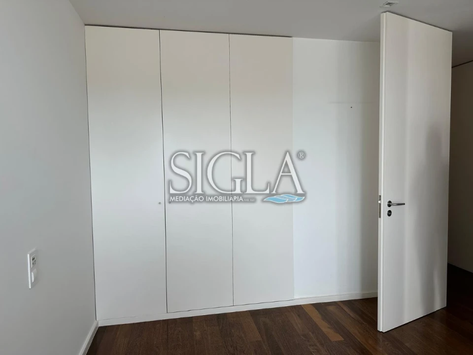 Apartamento T3 para Arrendamento em Arcozelo Foto 14