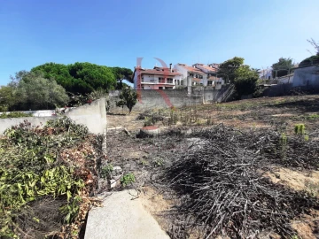Moradia T3 para Venda em Caparica e Trafaria