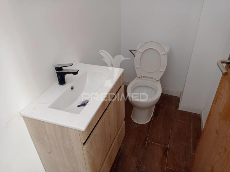 Prédio para Venda em Montargil Foto 11