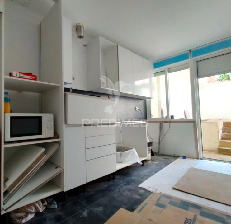 Apartamento T2 para Venda em Alfragide Foto 10