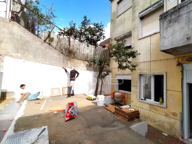 Apartamento T2 para Venda em Alfragide Foto 12