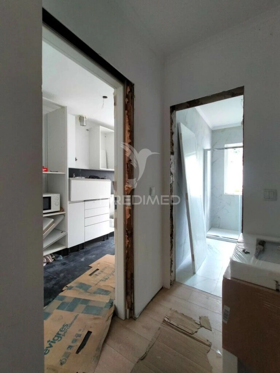 Apartamento T2 para Venda em Alfragide Foto 15