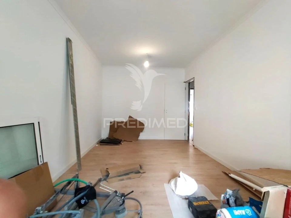 Apartamento T2 para Venda em Alfragide Foto 4