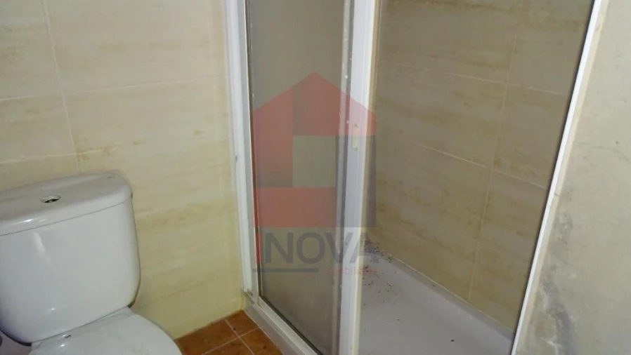 Moradia T1 para Venda em Sande, Vilarinho, Barros e Gomide Foto 11