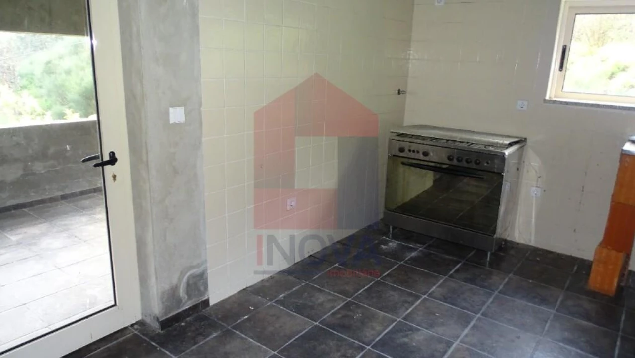 Moradia T1 para Venda em Sande, Vilarinho, Barros e Gomide Foto 14