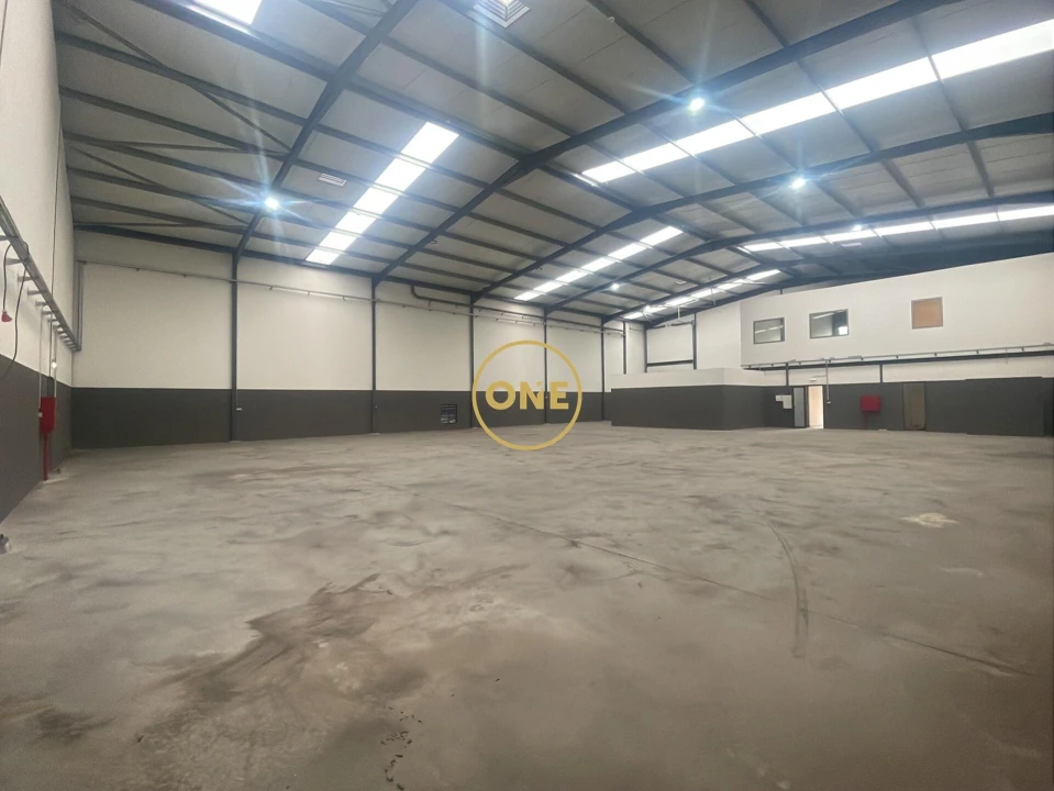 Armazém para Venda em Grijó e Sermonde Foto 10