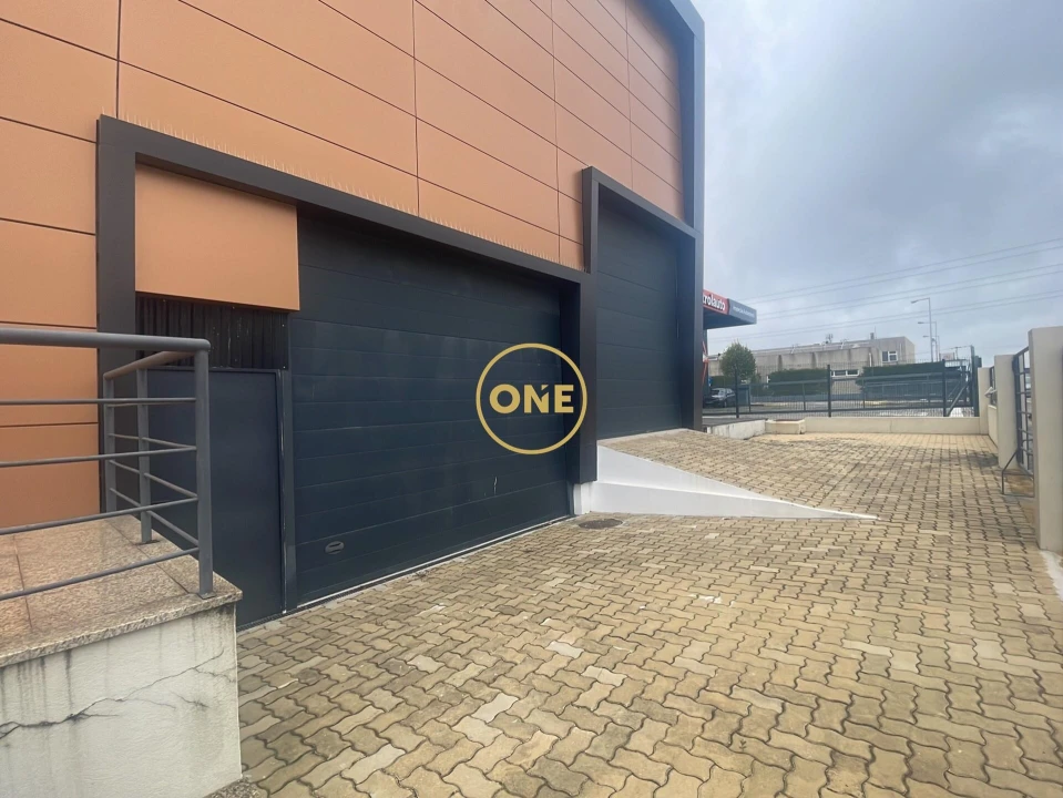 Armazém para Venda em Grijó e Sermonde Foto 3