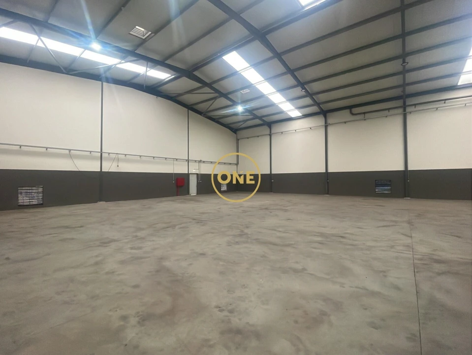 Armazém para Venda em Grijó e Sermonde Foto 11