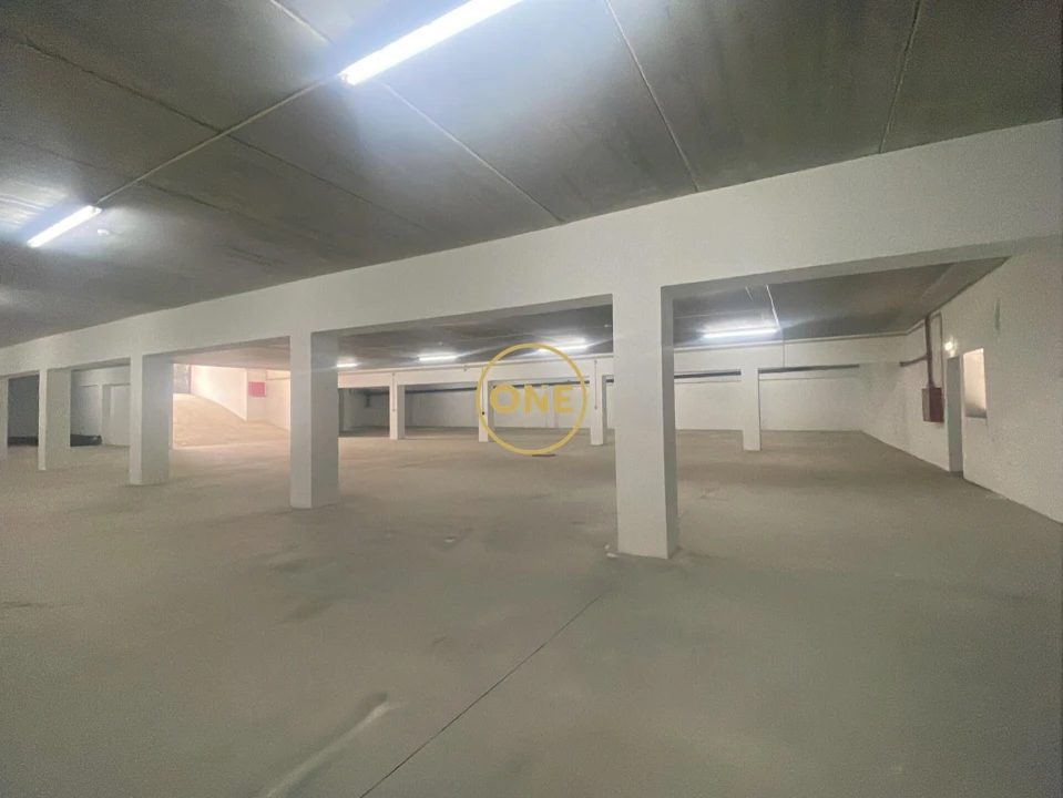 Armazém para Venda em Grijó e Sermonde Foto 32