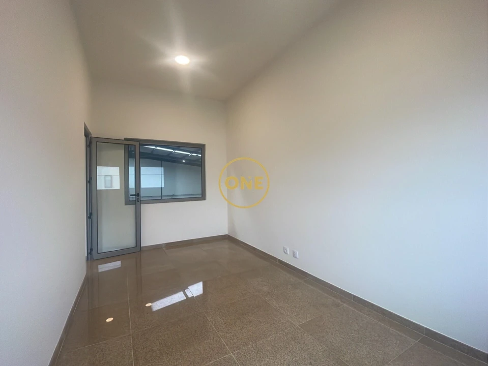 Armazém para Venda em Grijó e Sermonde Foto 18