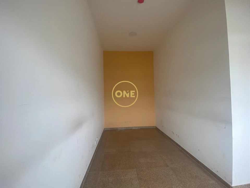 Armazém para Venda em Grijó e Sermonde Foto 21