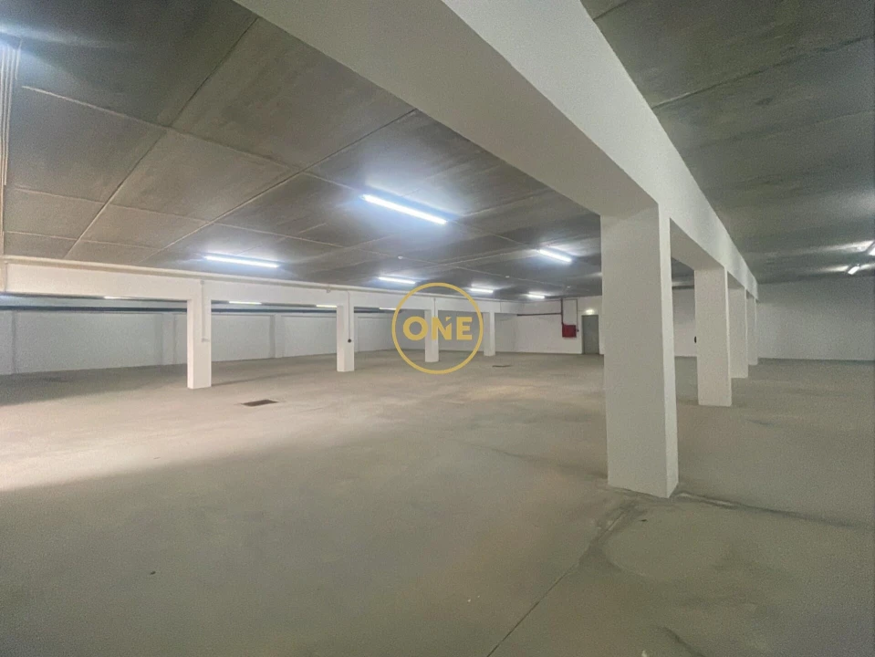 Armazém para Venda em Grijó e Sermonde Foto 31