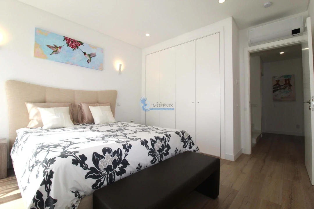 Moradia T4 para Venda em Ferreiras Foto 20