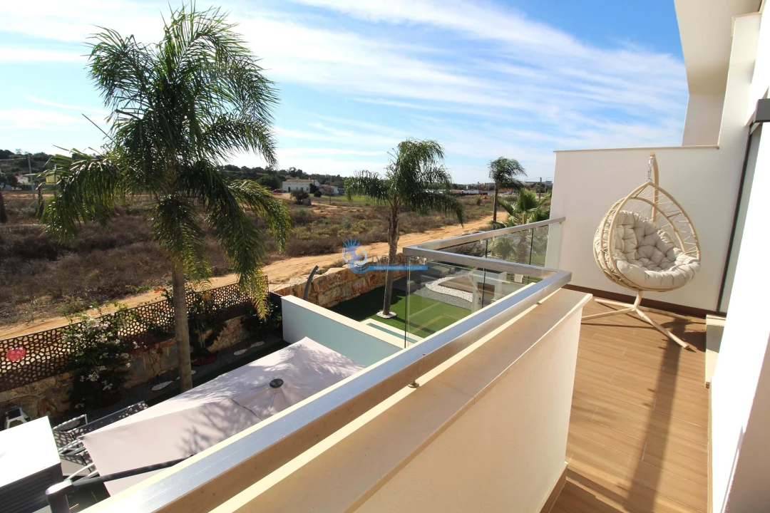 Moradia T4 para Venda em Ferreiras Foto 25