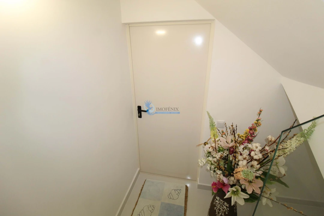 Moradia T4 para Venda em Ferreiras Foto 35