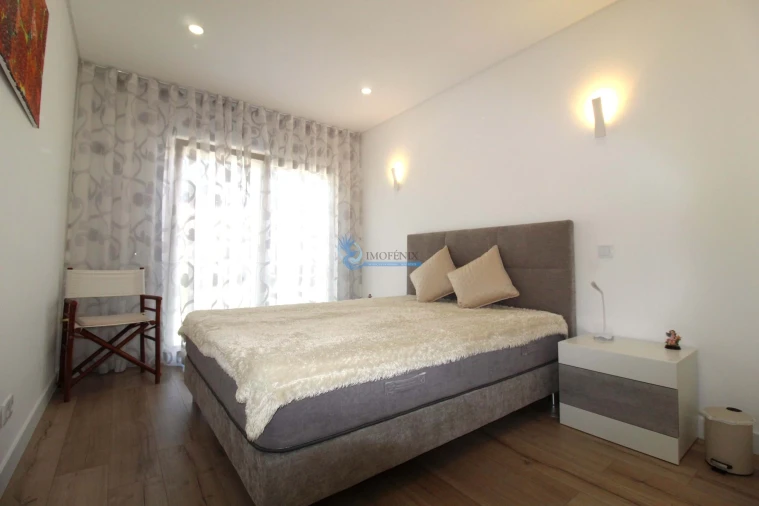 Moradia T4 para Venda em Ferreiras Foto 28