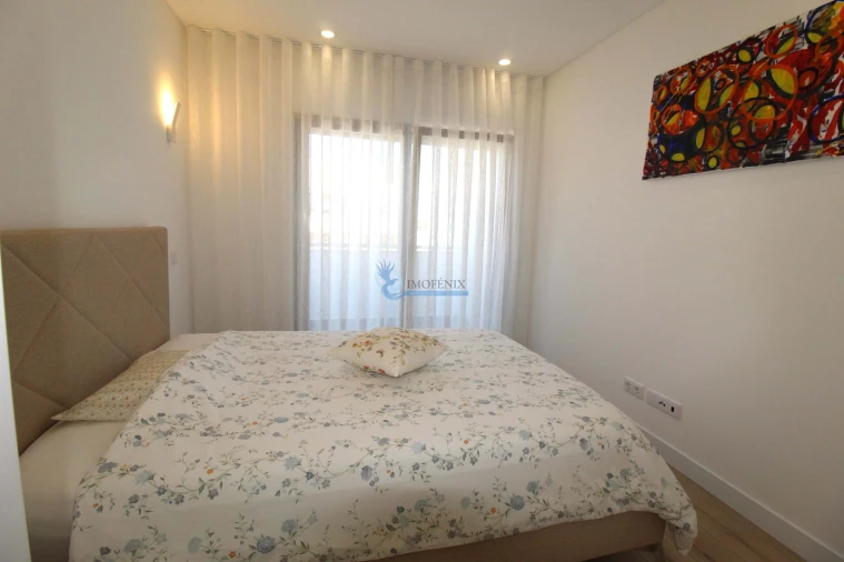 Moradia T4 para Venda em Ferreiras Foto 26