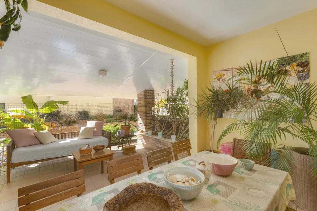 Apartamento T4 para Venda em Quarteira Foto 9