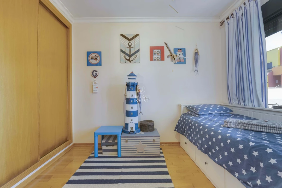 Apartamento T4 para Venda em Quarteira Foto 31