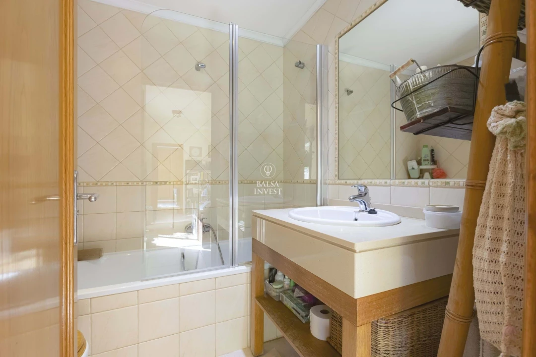 Apartamento T4 para Venda em Quarteira Foto 24