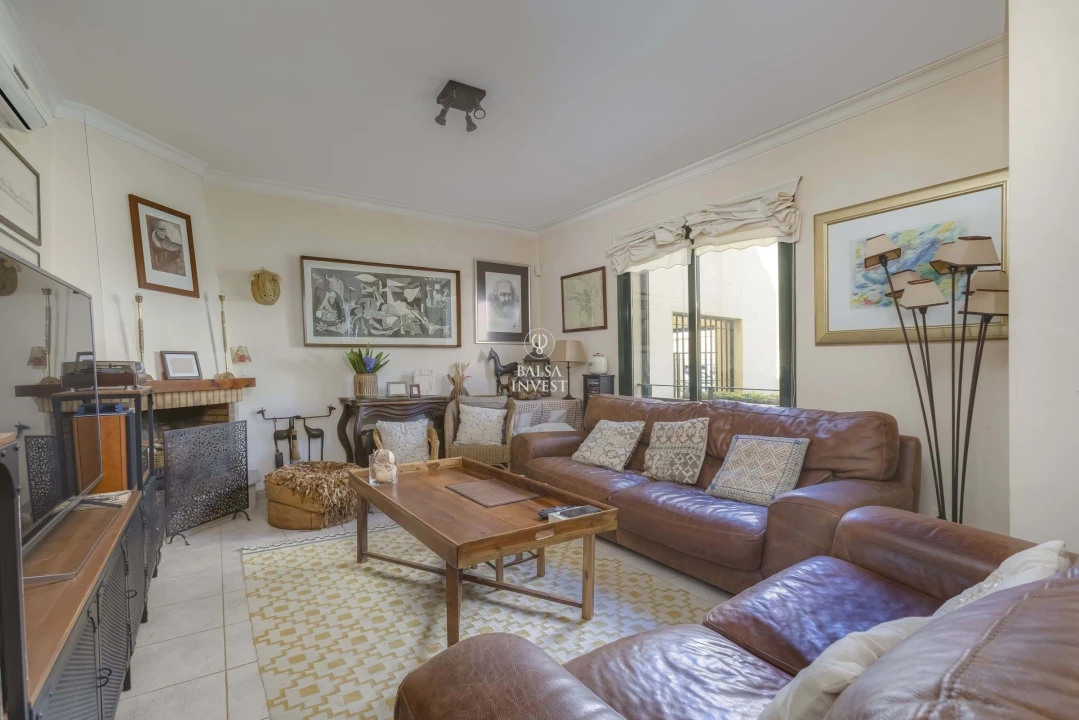 Apartamento T4 para Venda em Quarteira Foto 14